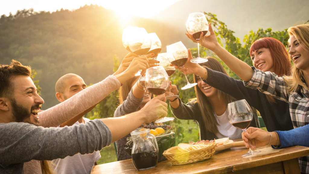 Ein guter Wein gehört auf Sardinien einfach dazu