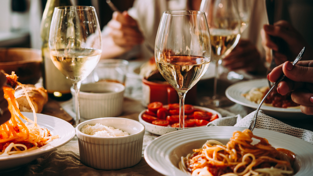 Weißwein hat auf Sardinien eine lange Tradition