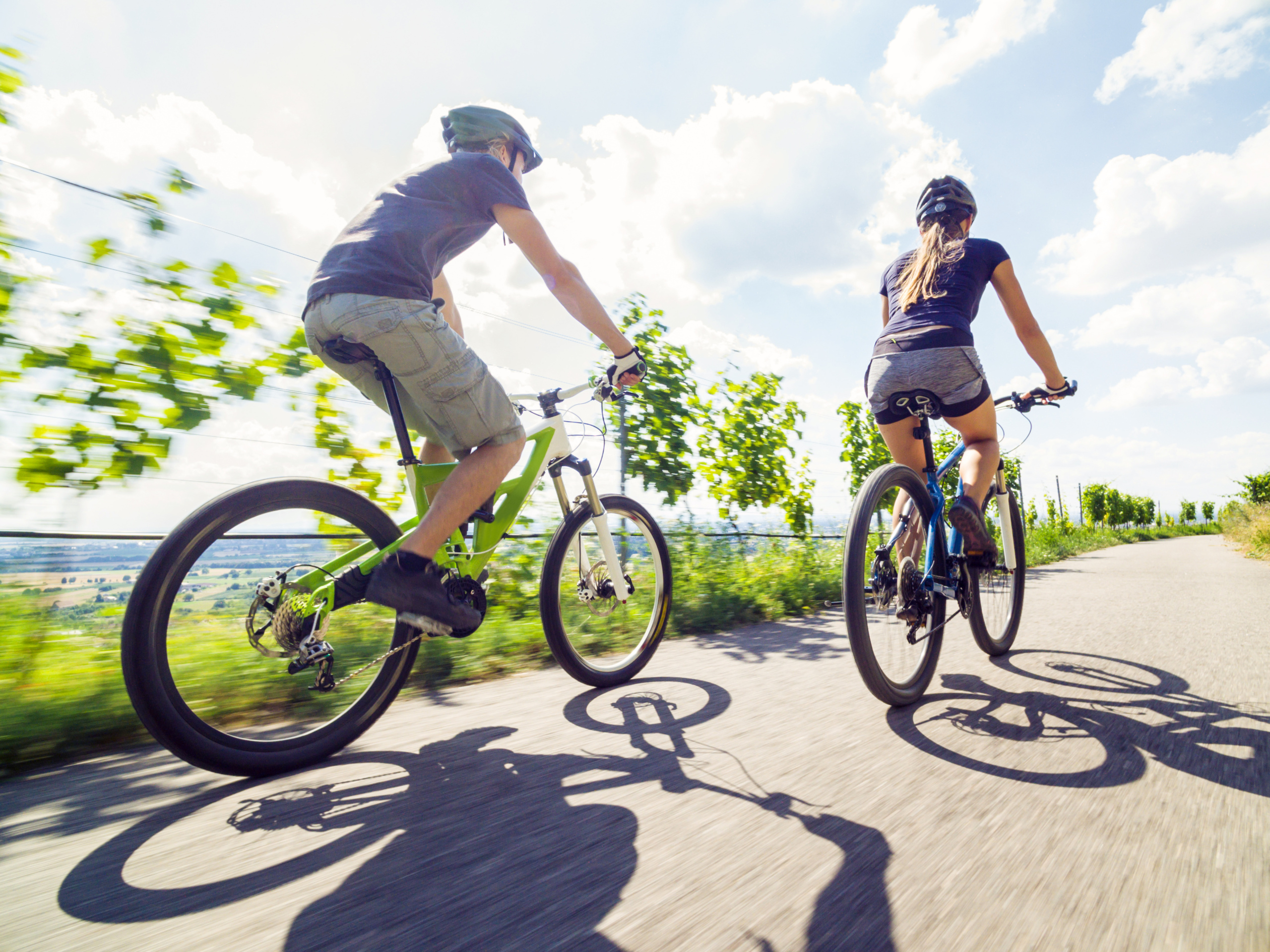 Fahrradfahrer_shutterstock_572688508