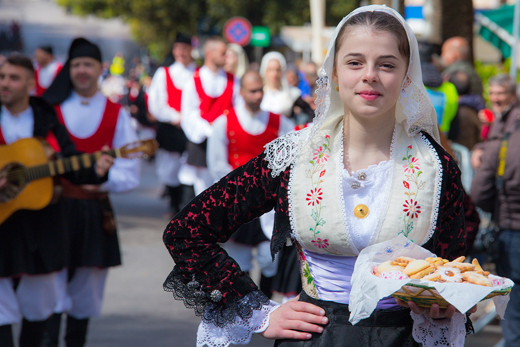 Sardische Tracht