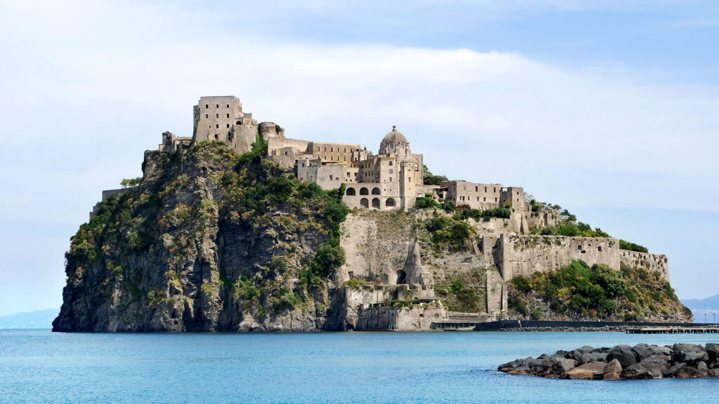 Castello aragonese - Spiaggia di Cartaromana & Spiaggia dei Pescatori 