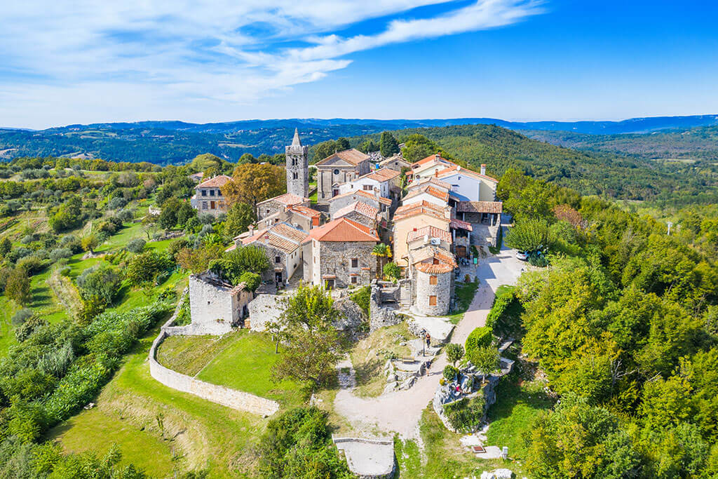 Hum - kleinste Stad der Welt in Istrien Kroatien