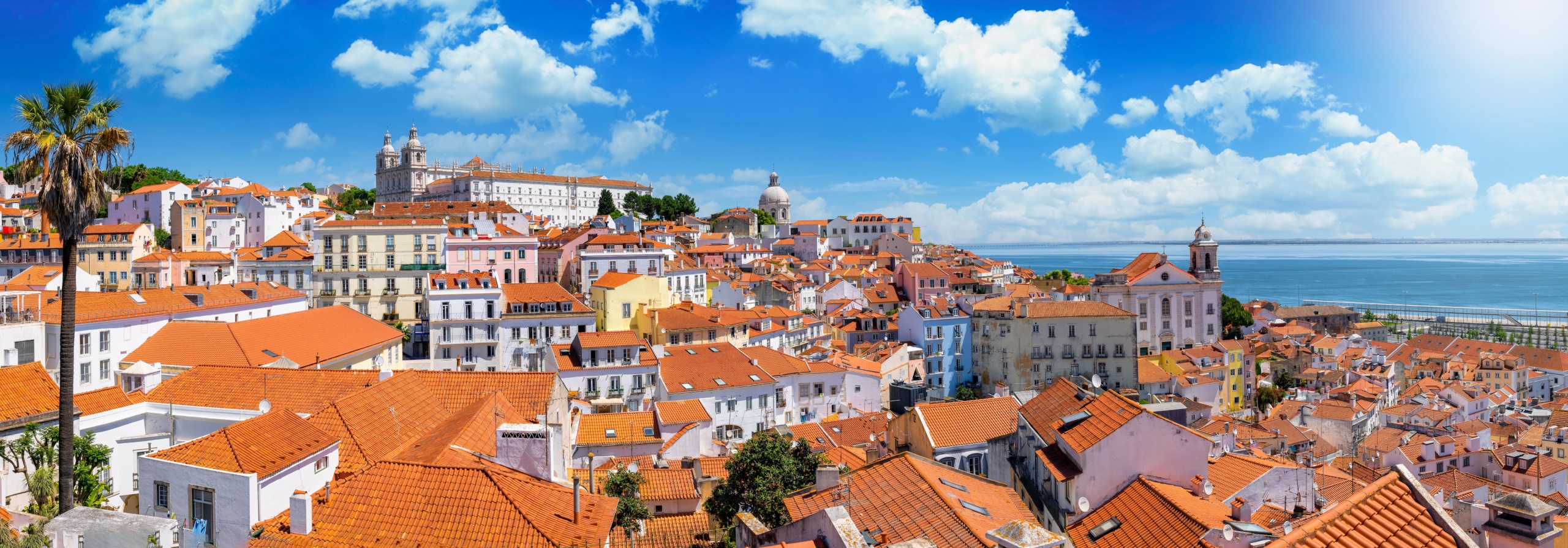Panoramic,View,Of,The,Beautiful,Skyline,Of,Lisbon,,Portugal,,With